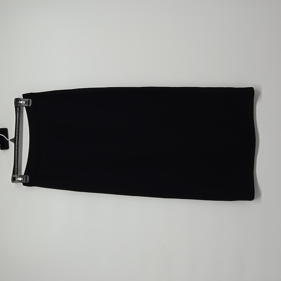 St. John Basic Savanah Knit Long Skirt Elastic Waistband Back Slit Black Size 2